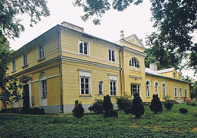 Zamki, pałace, dwory w powiecie jarosławskim: Dwór w Rudołowicach