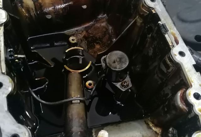Silnik do remontu, a mechanik miał tylko wymienić olej