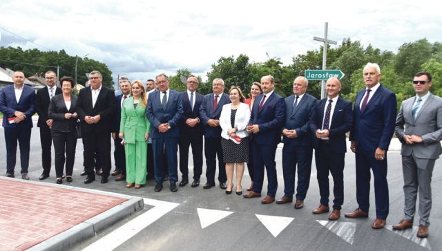 Droga Jarosław-Łazy oficjalnie odebrana po modernizacji