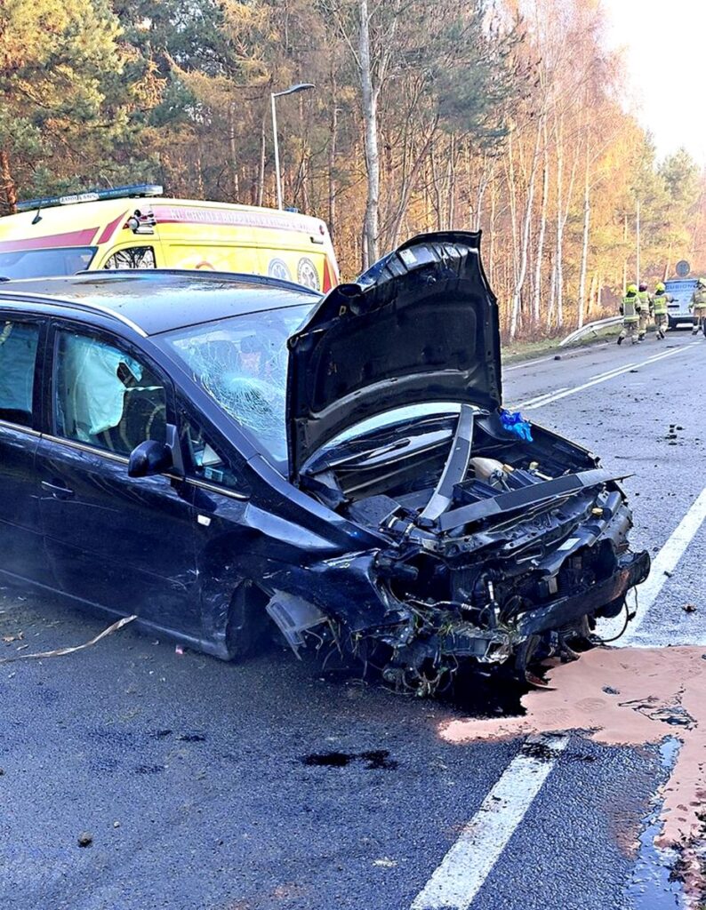 Dachował. Nie miał uprawnień