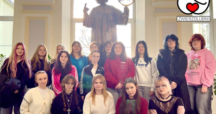 „Zwierzolubni” z jarosławskiego „Kopernika” zebrali dary dla schroniska